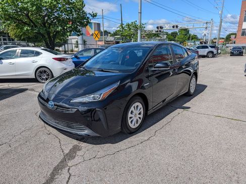 Used 2021 Toyota Prius LE image 1