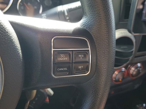 Used 2015 Jeep Wrangler Sport image 17