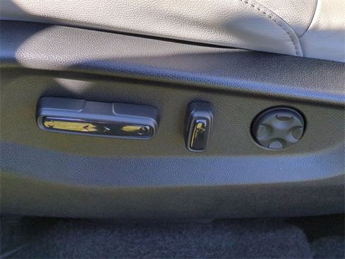 Used 2022 Honda CR-V EX-L image 12