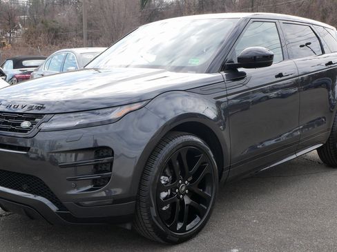 Used 2024 Land Rover Range Rover Evoque Dynamic SE image 5