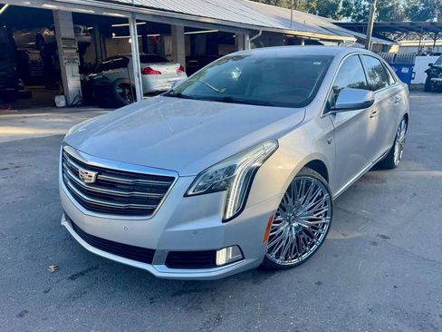 Used 2018 Cadillac XTS Luxury image 2