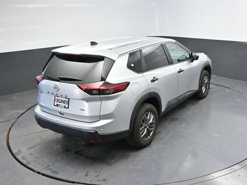 Used 2024 Nissan Rogue S AWD/4WD image 35