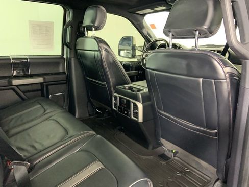 Used 2021 Ford F350 Platinum w/ FX4 Off-Road Package image 11