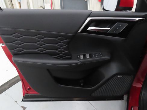 New 2026 Mitsubishi Outlander SEL FWD image 9