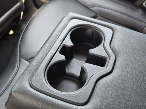 Used 2022 Jeep Compass Latitude w/ Sun and Sound Group FWD image 39