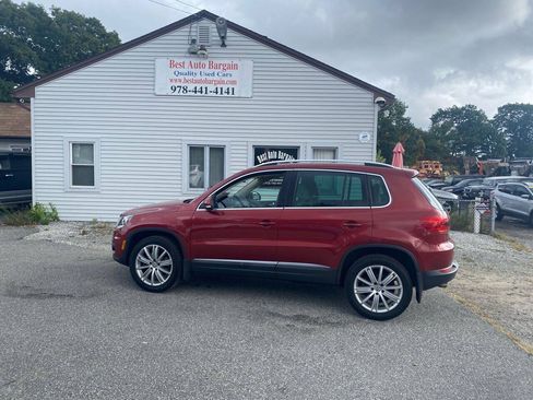 Used 2013 Volkswagen Tiguan SE AWD/4WD image 2