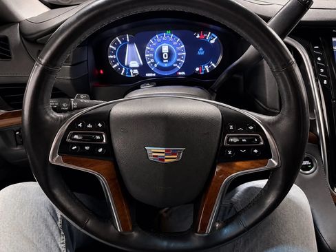 Used 2019 Cadillac Escalade ESV Premium Luxury AWD/4WD image 33