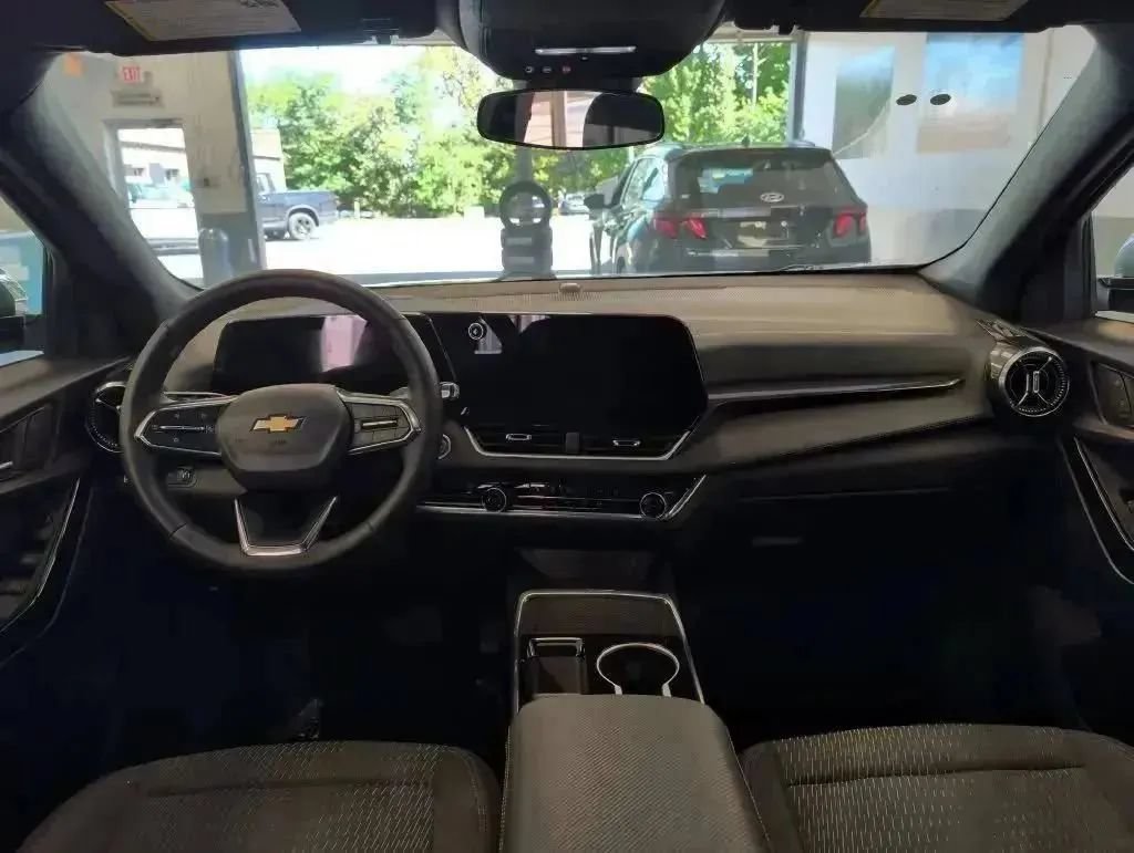 Used 2025 Chevrolet Equinox LT AWD/4WD image 79