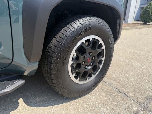 Used 2025 Toyota 4Runner TRD Off-Road Premium w/ Tow Technology Package AWD/4WD image 23