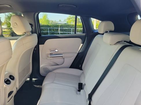 Used 2021 Mercedes-Benz GLA 250 image 12