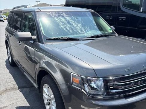 Used 2019 Ford Flex SE FWD image 1