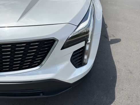 Used 2019 Cadillac XT4 Luxury FWD image 6