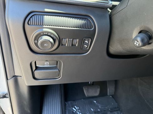 Used 2023 Jeep Grand Wagoneer Series II AWD/4WD image 24