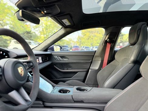 Used 2024 Porsche Taycan GTS image 30