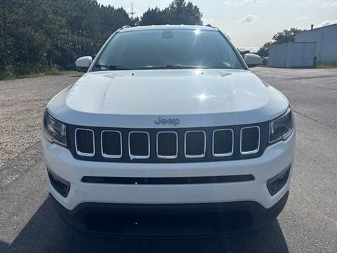 Used 2019 Jeep Compass Latitude AWD/4WD image 2