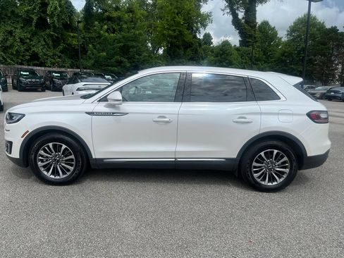 Used 2019 Lincoln Nautilus Select AWD/4WD image 4