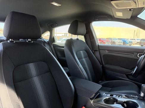 Used 2025 Honda Civic Sport image 38