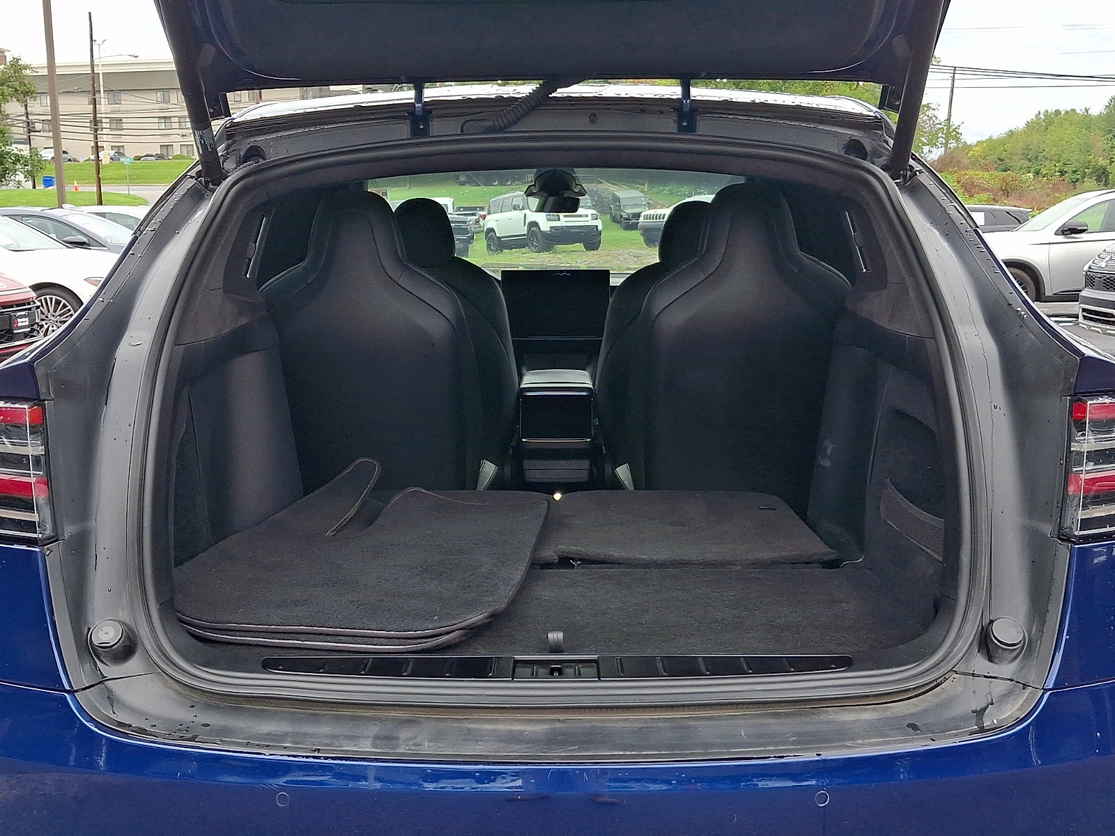 Used 2022 Tesla Model X Plaid AWD/4WD image 29