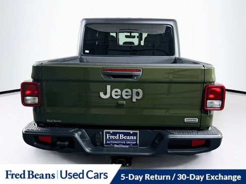 Used 2022 Jeep Gladiator Overland w/ Popular Equipment Package AWD/4WD image 7