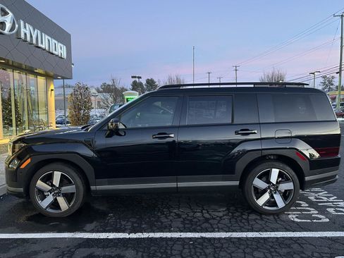 Used 2024 Hyundai Santa Fe Limited image 2