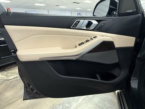 Used 2021 BMW X5 sDrive40i w/ Premium Package RWD image 8