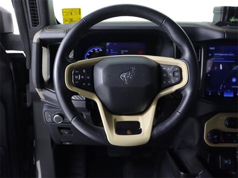 Used 2024 Ford Bronco Badlands image 21