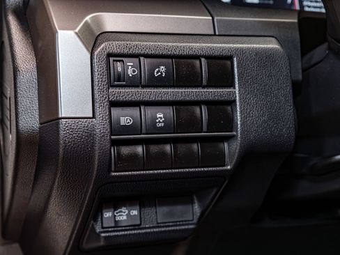 Used 2024 Toyota Tacoma TRD Off-Road image 16