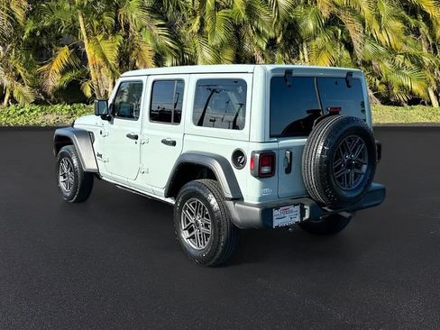 Used 2024 Jeep Wrangler Unlimited Sport AWD/4WD image 8
