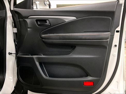 Used 2022 Honda Pilot TrailSport image 22