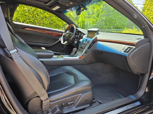 Used 2011 Cadillac CTS Premium image 33