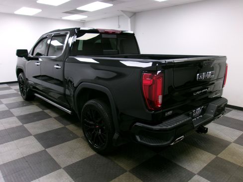 Used 2021 GMC Sierra 1500 Denali w/ Denali Carbonpro Edition AWD/4WD image 2