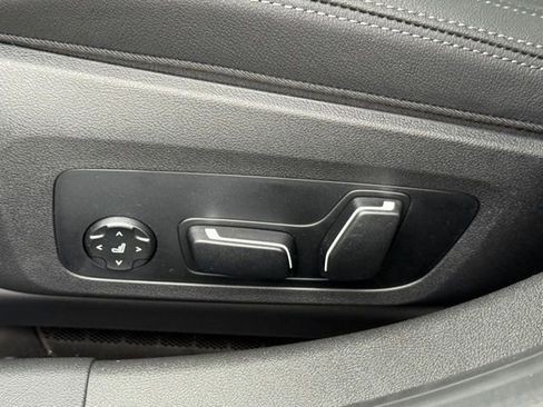 New 2026 BMW 330i Sedan w/ Convenience Package image 18