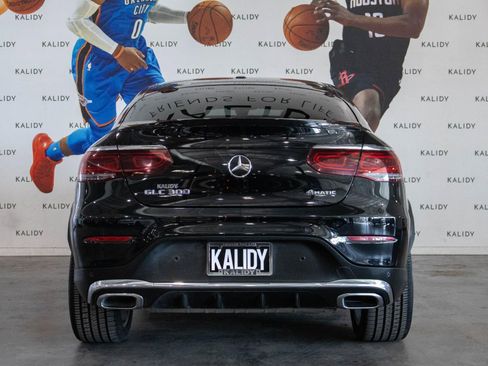 Used 2020 Mercedes-Benz GLC 300 4MATIC Coupe image 23