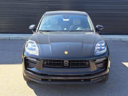 Certified 2026 Porsche Macan image 10