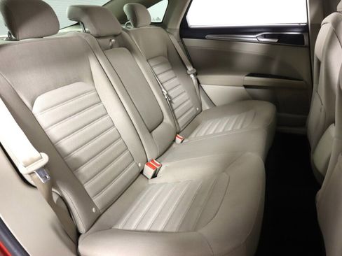 Used 2018 Ford Fusion SE image 35