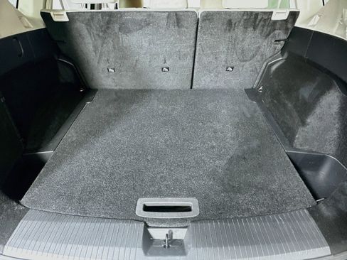 Used 2025 Nissan Rogue SV FWD image 27