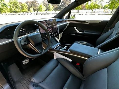Used 2024 Tesla Model X AWD/4WD image 15