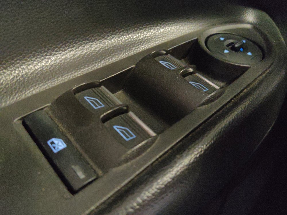 Used 2019 Ford Escape SE FWD image 27