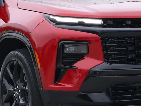 Used 2024 Chevrolet Traverse RS image 7