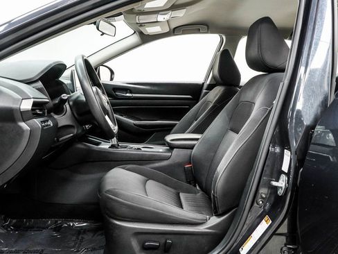 Used 2022 Nissan Altima 2.5 SV FWD image 34