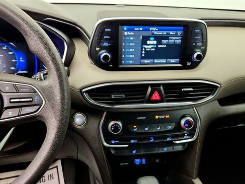 Used 2019 Hyundai Santa Fe SEL FWD image 18