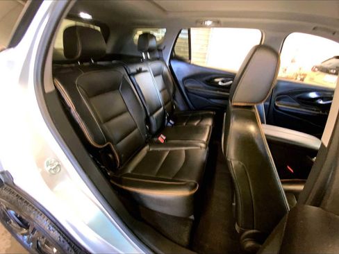 Used 2022 GMC Terrain AT4 w/ Infotainment Package II image 19