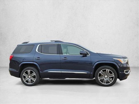 Used 2018 GMC Acadia Denali image 4