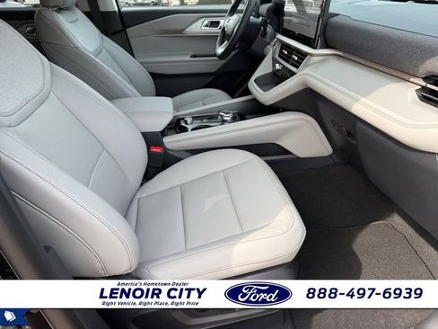 New 2026 Ford Explorer Active w/ Active Comfort Package RWD image 13