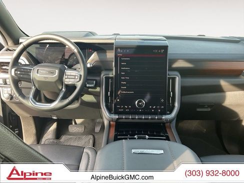 Used 2025 GMC Yukon XL Denali image 10