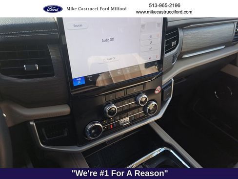 Used 2024 Ford Expedition Limited image 15