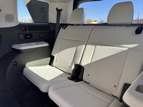 Used 2024 Hyundai Santa Fe Calligraphy image 38