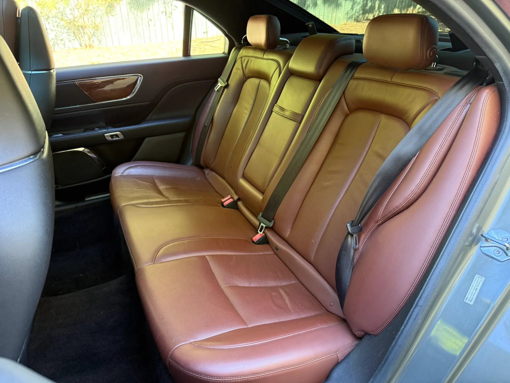 Used 2017 Lincoln Continental Reserve w/ Technology Package FWD image 30