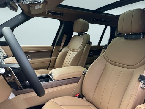 New 2026 Land Rover Range Rover Long Wheelbase SE AWD/4WD image 5