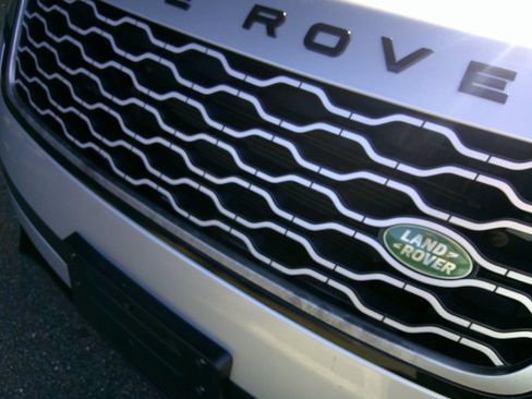 Used 2019 Land Rover Range Rover Velar S AWD/4WD image 63
